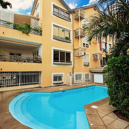 Jade - Appt 2 Chb - 4 Personnes - A 200 M Du Lagon De Saint-Pierre - Residence Avec Belle Piscine Et Parking Prive - Sur Le Front De Mer Et A 2 Pas Du Centre-Ville De St-Pierre Ngoại thất bức ảnh