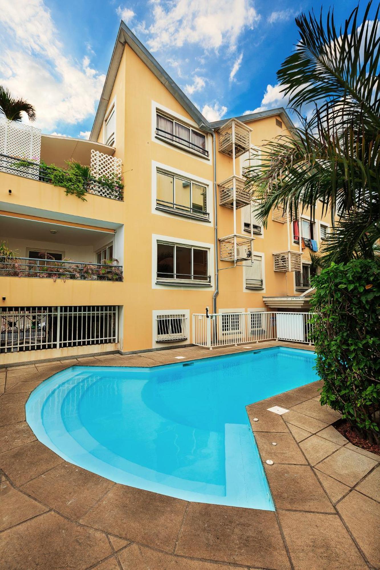 Jade - Appt 2 Chb - 4 Personnes - A 200 M Du Lagon De Saint-Pierre - Residence Avec Belle Piscine Et Parking Prive - Sur Le Front De Mer Et A 2 Pas Du Centre-Ville De St-Pierre Ngoại thất bức ảnh